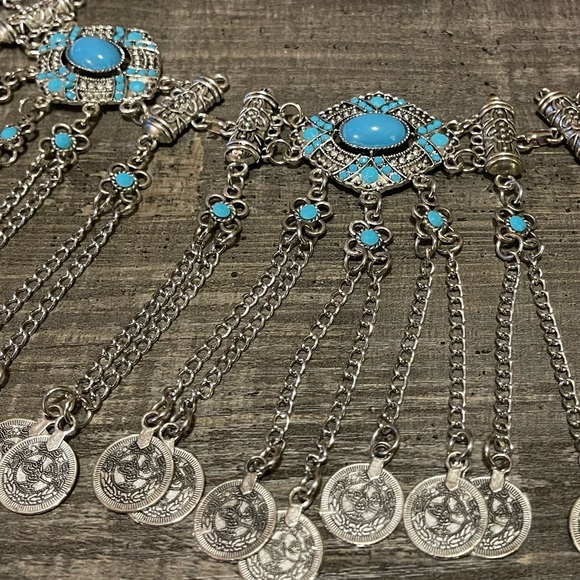 Gypsy/bellydancing chain belt w/turquoise embellishments - Picture 3 of 3